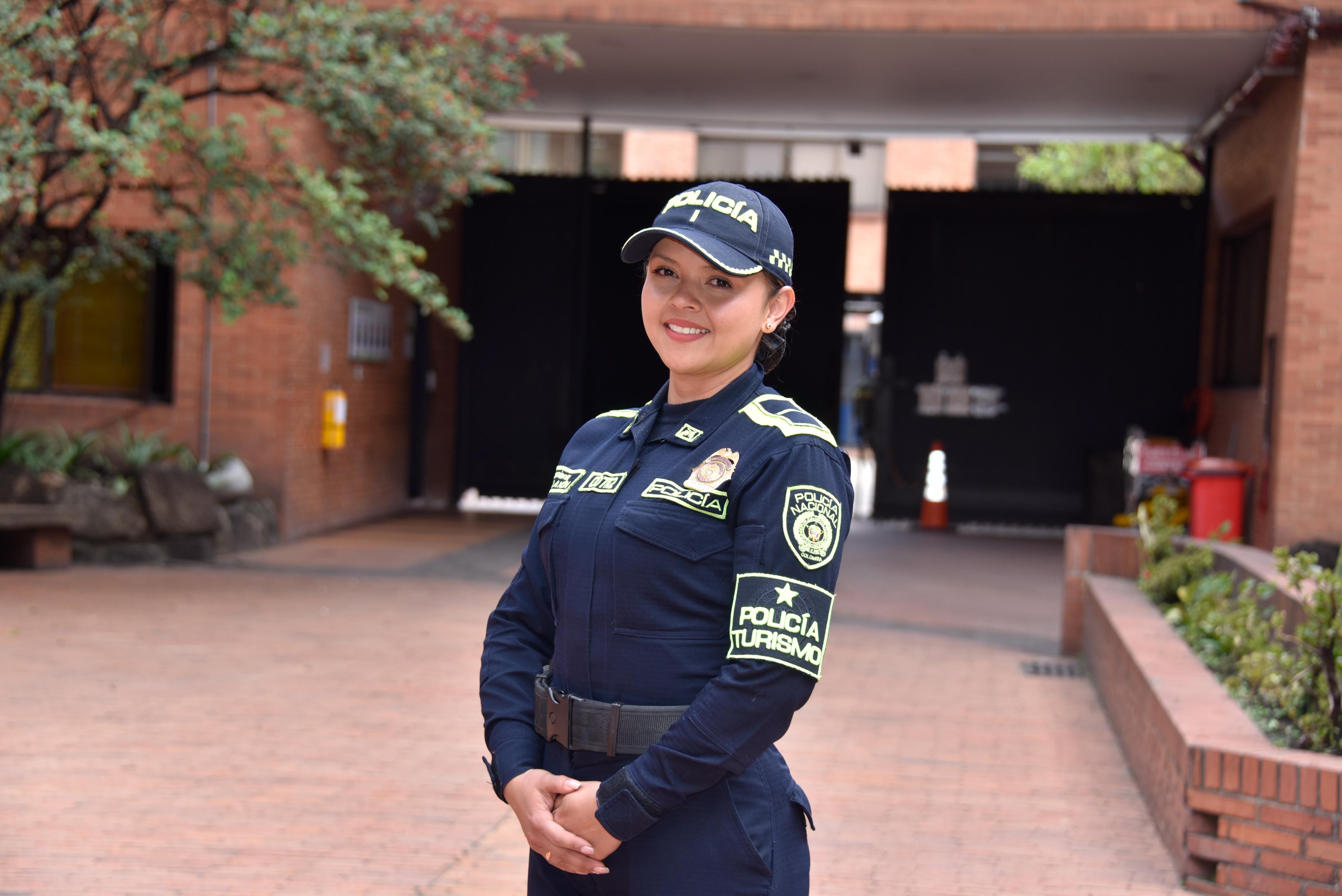 uniforme policía turismo