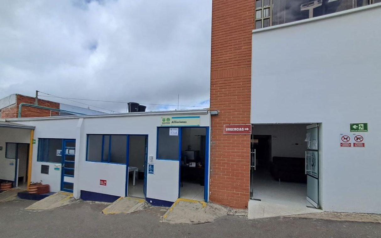 fachada_letrero_urgencias