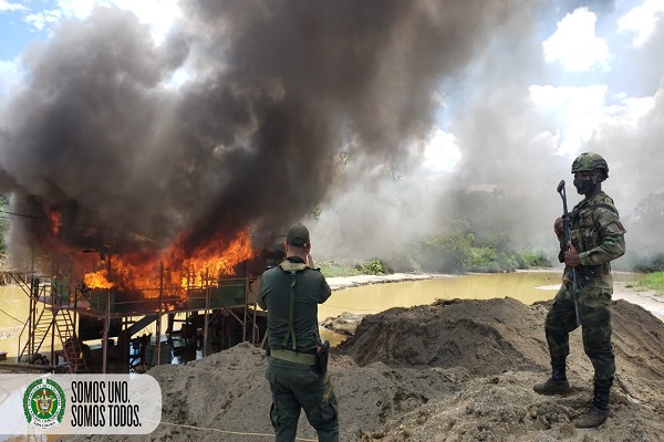 02 entables mineros fueron intervenidos en Río Quito Chocó   02-entables-mineros-fueron-intervenidos-en-Río-Quito-Chocó