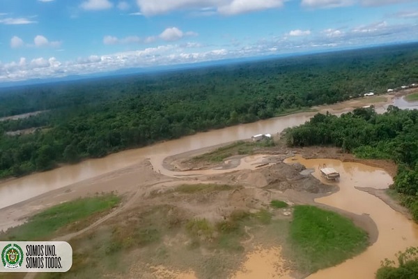 02 entables mineros fueron intervenidos en Río Quito Chocó   02-entables-mineros-fueron-intervenidos-en-Río-Quito-Chocó
