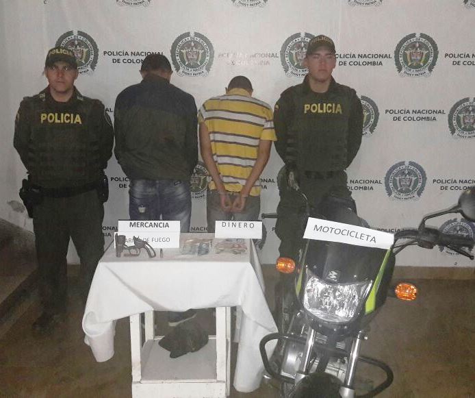 Casi 7 cuadras duro la persecución  plan candado permitieron la captura de dos asaltantes