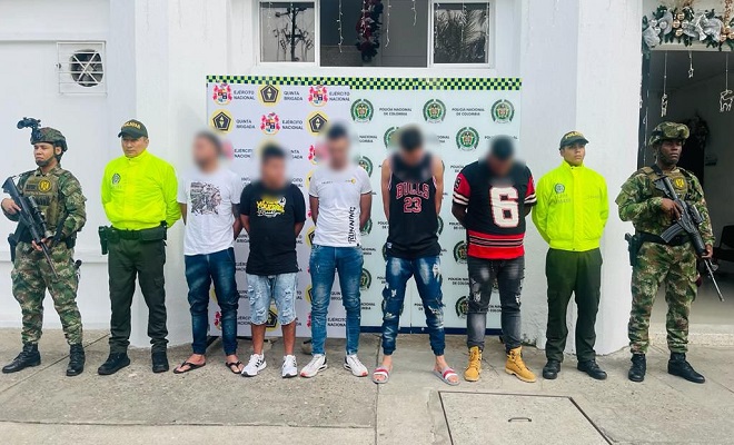 Continuamos firmes ante la ofensiva contra las  Autodefensas Gaitanistas de Colombia de  Barrancabermeja Continuamos firmes ante la ofensiva contra las  Autodefensas Gaitanistas de Colombia de  Barrancabermeja