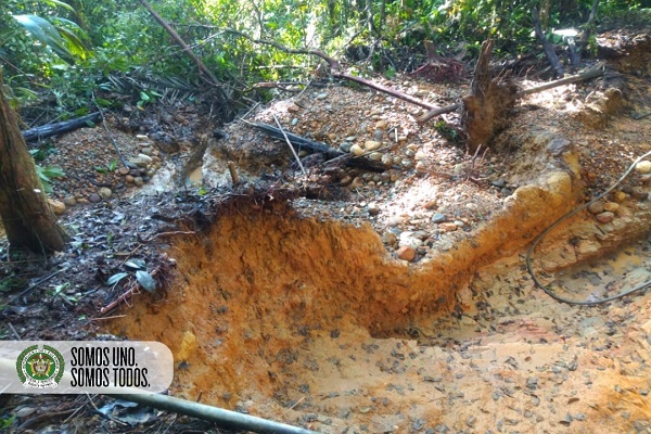 05 motores fueron incautados en el río Tutunendo. 05-motores-fueron-incautados-en-el-río-Tutunendo.