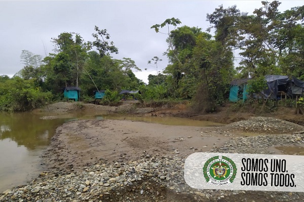 05 motores incautados y un hombre capturado son los resultados en contra de la minería ilegal 05-motores-incautados-y-un-hombre-capturado-son-los-resultados-en-contra-de-la-minería-ilegal
