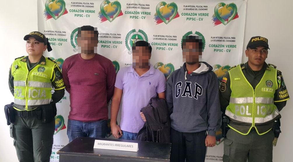 se movilizaban por la vía Dosquebradas – Chinchiná en un bus de servicio público 03 inmigrantes ilegales, transitaban de manera ilegal por Risaralda