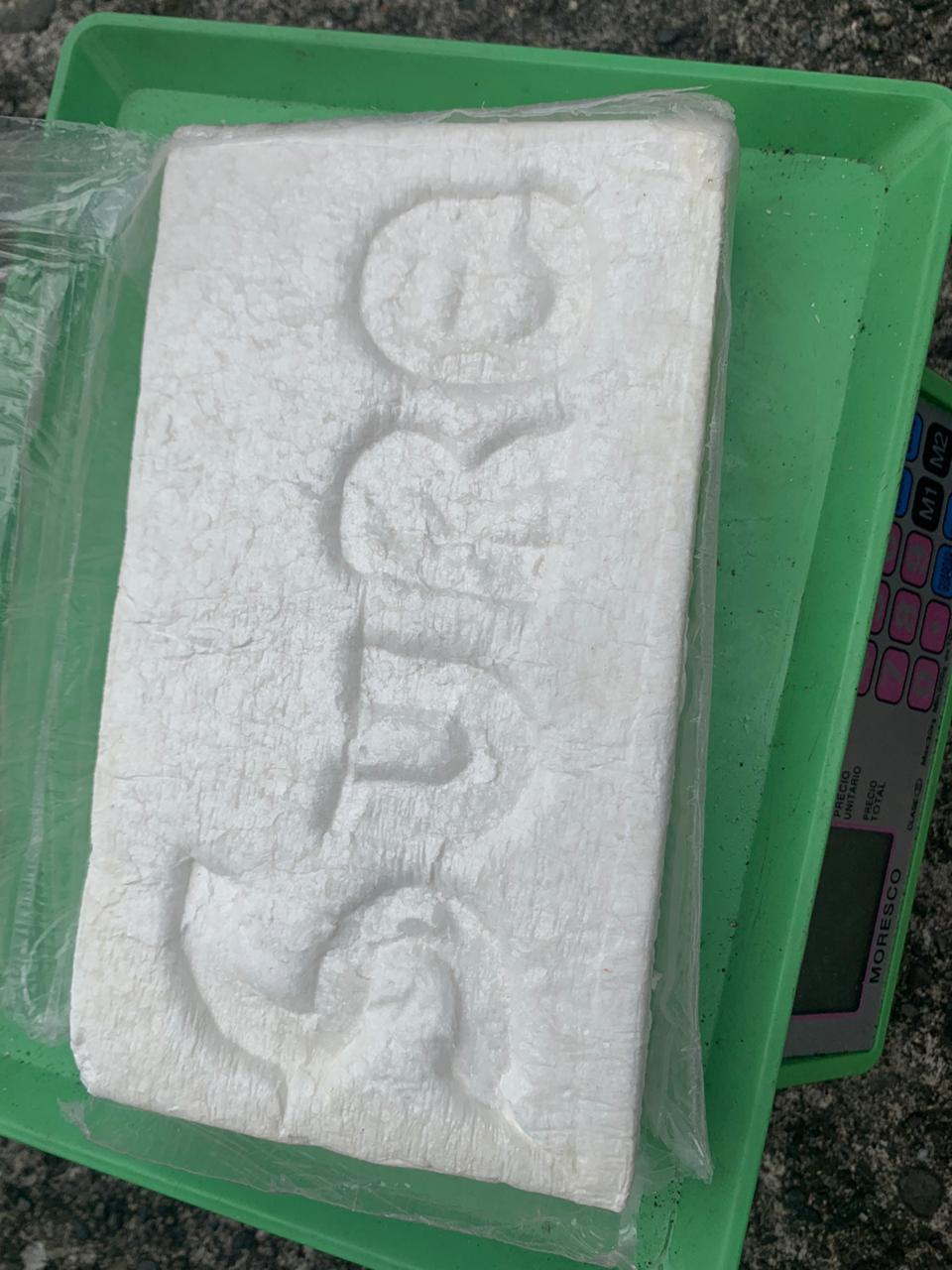 Incautamos-más-de-1.6-toneladas-de-clorhidrato-de-cocaína  Incautamos-más-de-1.6-toneladas-de-clorhidrato-de-cocaína