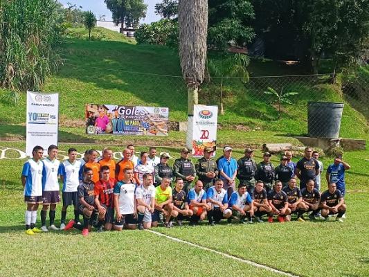 al GAULA invitó a los comerciantes a denunciar a través de la línea gratuita 165 Actividad del GAULA con los comerciantes fomentando la denuncia