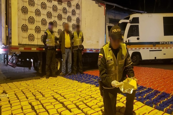 La sustancia estaba camuflada en canastillas de vísceras de pollo mil kilos de marihuana fueron incautados en vías de Risaralda