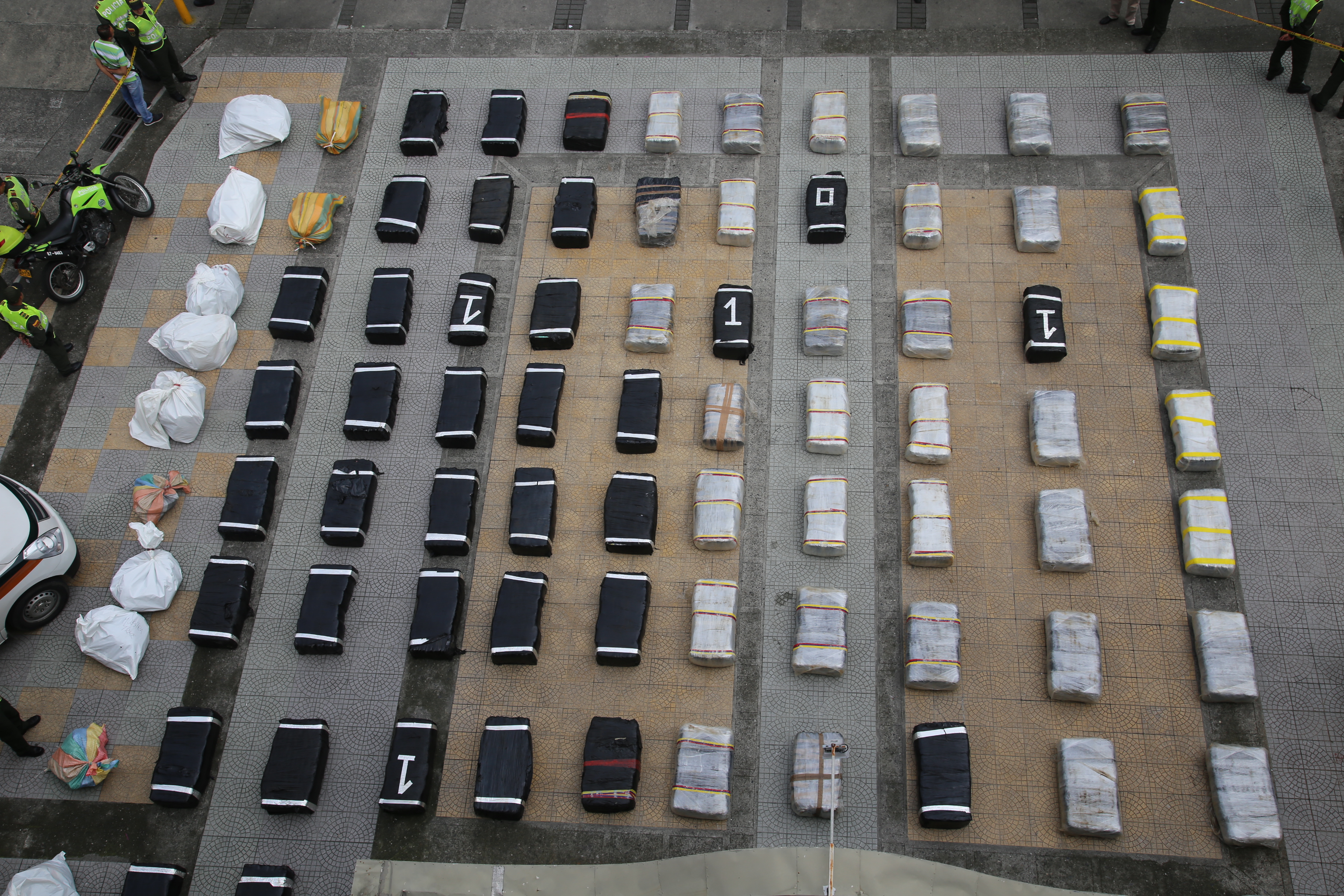 cargamento_marihuana_incautada 99_bultos_marihuana