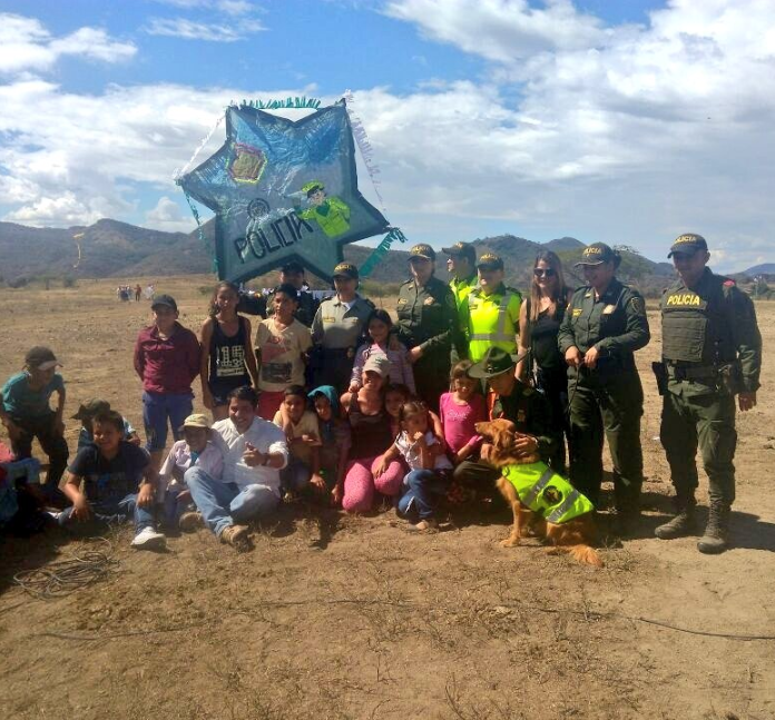 nuestros participantes 120_personas_elevaron_cometas