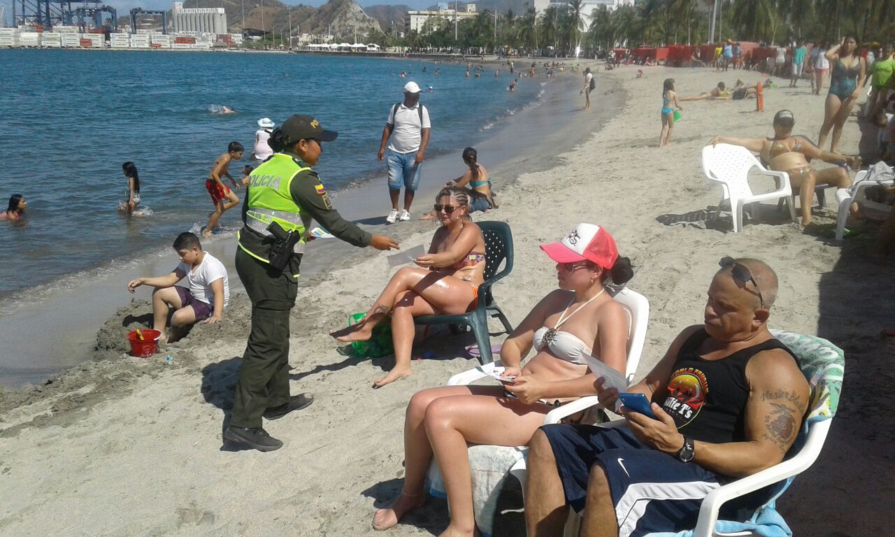 En diferentes playas estamos garantizando la vida y seguridad de propios y turistas En diferentes playas estamos garantizando la vida y seguridad de propios y turistas