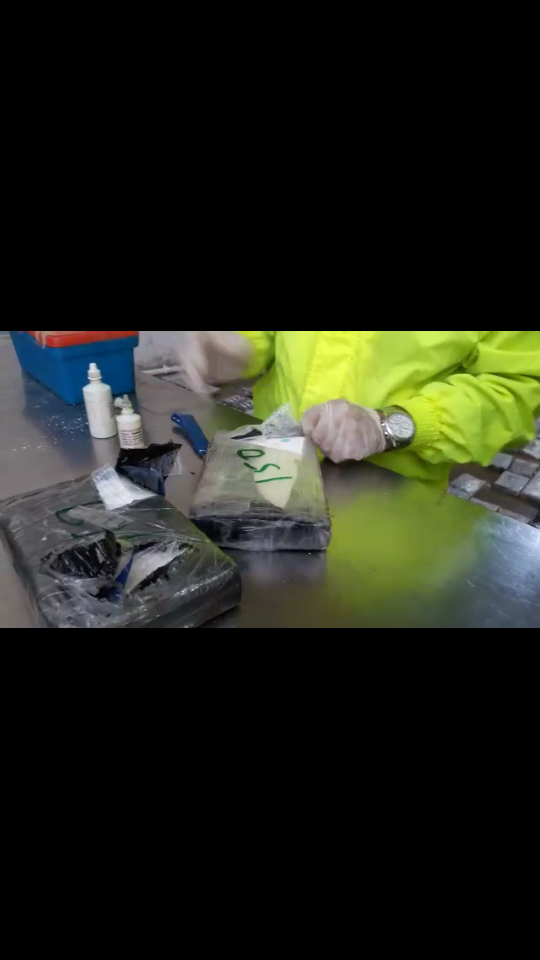 Incautamos-209-kilos-de-cocaína-ocultos-en-cajas-de-banano. Incautamos-209-kilos-de-cocaína-ocultos-en-cajas-de-banano.