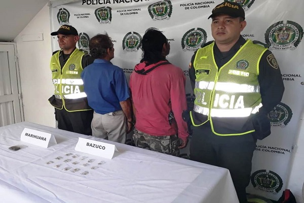 la droga iba con destino a La Virginia Dos capturados tenían droga encaletada en una motocicleta