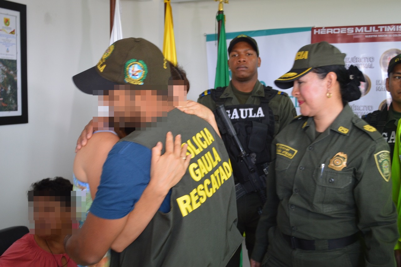Policía rescató ciudadano que había sido raptado el pasado domingo Policía rescató personas que había sido  raptada el pasado domingo