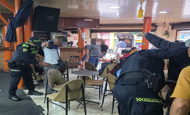 Más de 900 llamadas atendidas por la línea 123 10 capturas y 138 armas incautadas en Manizales