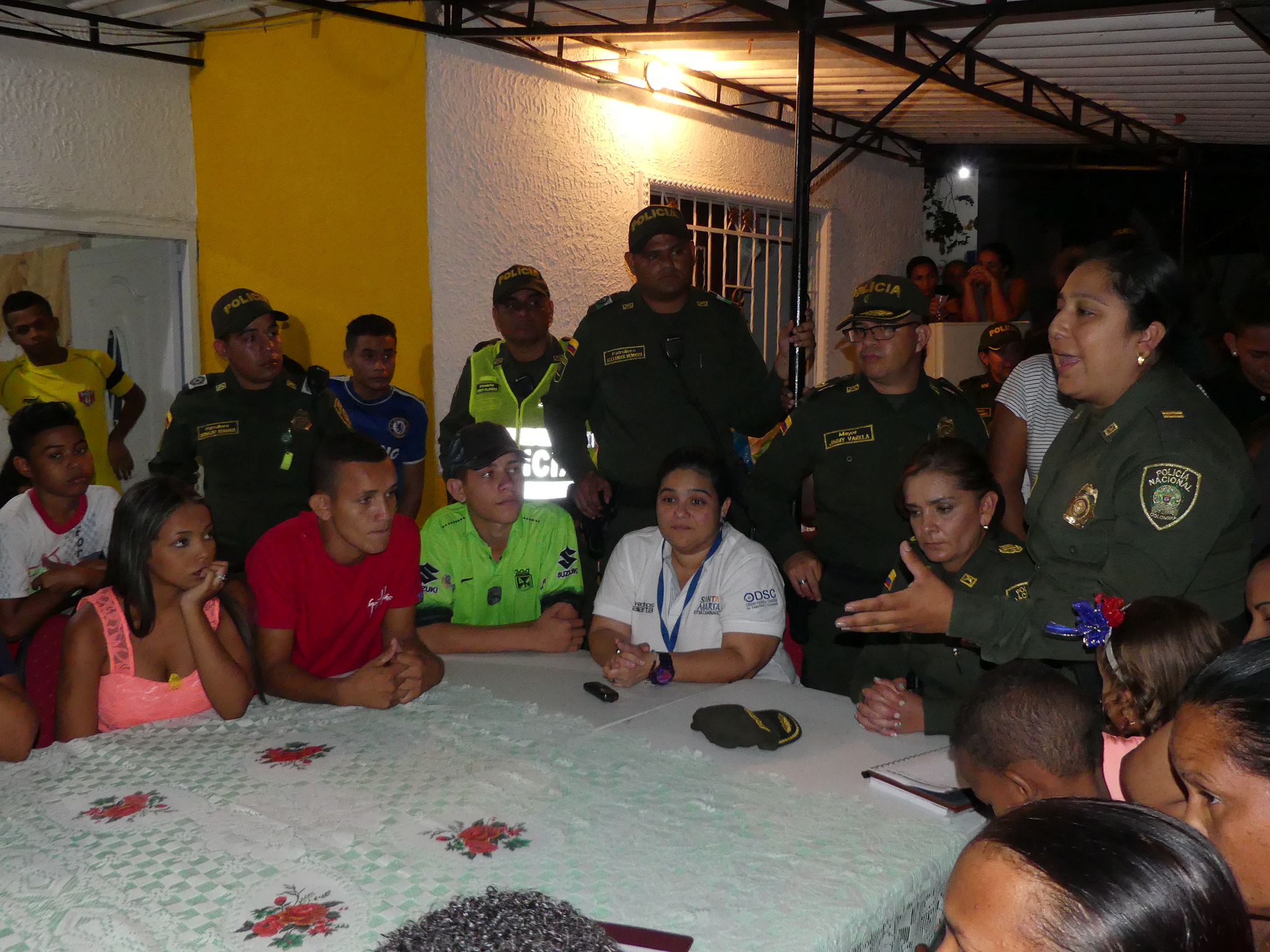 Policía Nacional lideró la “Audiencia Pública de Conciliación” Un gran ejemplo tolerancia entre dos familias que decidieron sentarse a dialogar