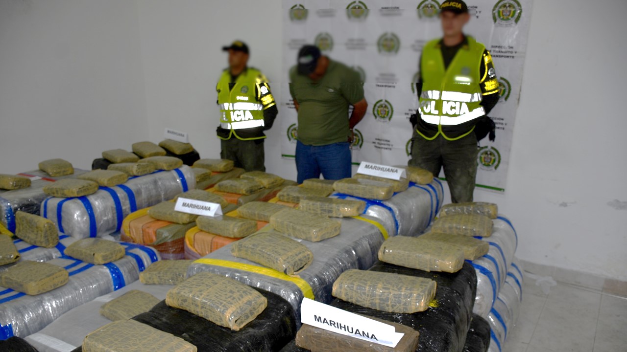 Descubrimos más de tres 3.525.100 dosis de marihuana en harina de trigo  la marihuana tenía como destino la ciudad de Medellín