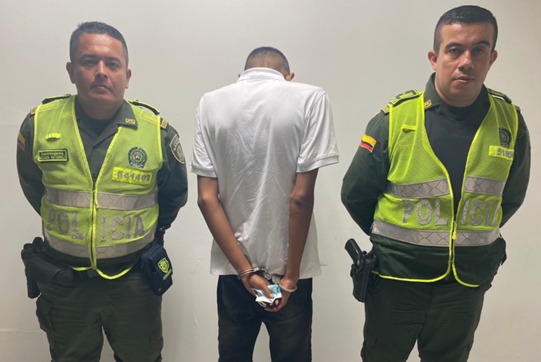 Policía capturó un hombre que junto a otro delincuente atracaron a una mujer con arma de fuego en Villavicencio