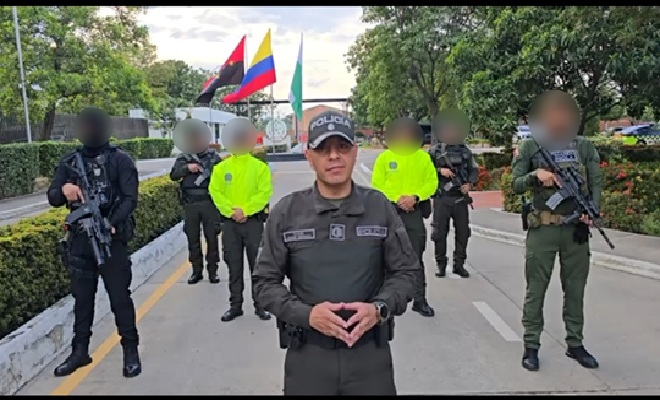 Comandante en Compañía de Funcionarios por Operación Olimpo