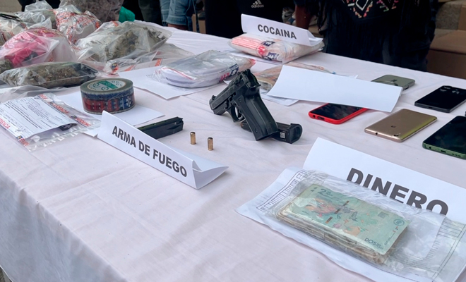 Incautación de 4.450 gramos de marihuana, 79,67 gramos de cocaína y 92,49 gramos de anfetaminas, además de un arma de fuego, nueve teléfonos celulares, tres grameras y $1.080.000 en dinero en efectivo