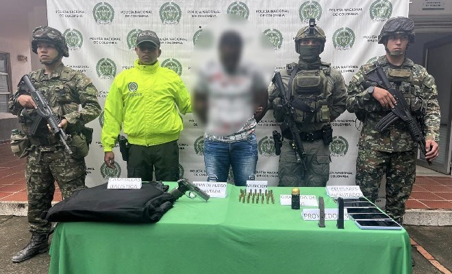 Capturado en custodia la seccional de investigación de la policía nacional y ejercito nacional, con material de guerra incautado