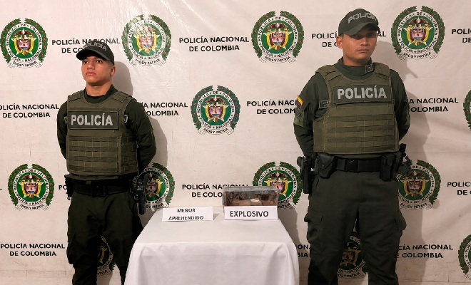 Los polic&iacute;as hallaron en poder del menor un artefacto explosivo improvisado