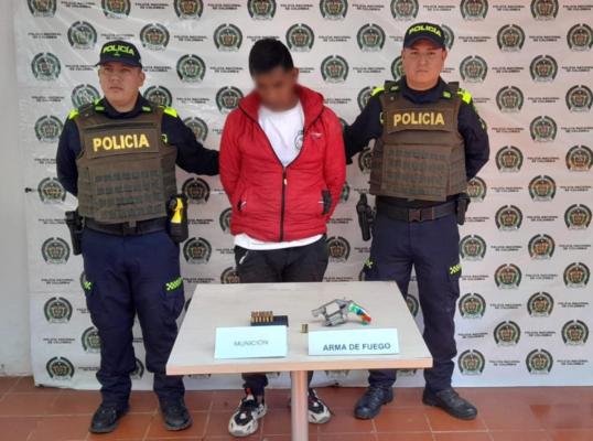 Capturado por fabricación tráfico porte Capturado por fabricación, tráfico, porte o tenencia de armas de fuego en Tarqui