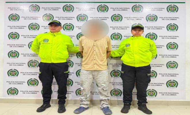 Dos polic&iacute;as, 1 capturado. 