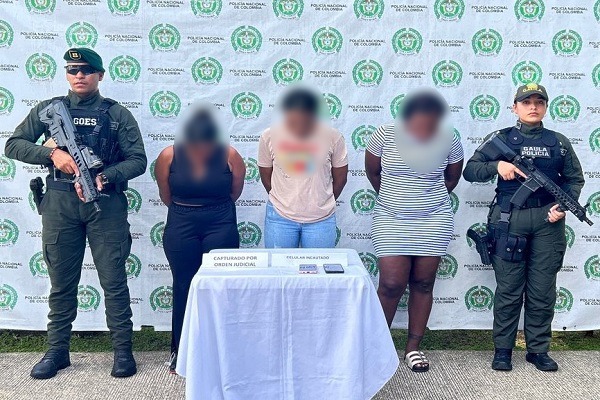 Capturadas cuatro mujeres por extorsión en operación “Poseidón” del GAULA y GOES Capturadas cuatro mujeres por extorsión en operación “Poseidón” del GAULA y GOES