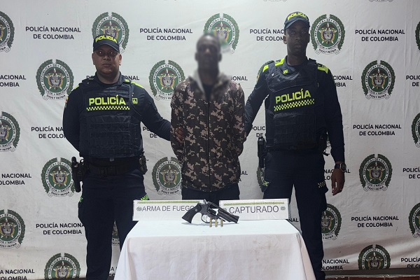 Capturado con un revólver calibre 38 en el barrio San Vicente Capturado con un revólver calibre 38 en el barrio San Vicente