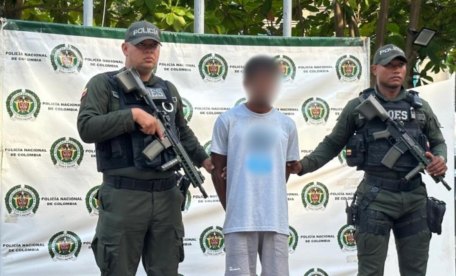 Dos policías, un capturado