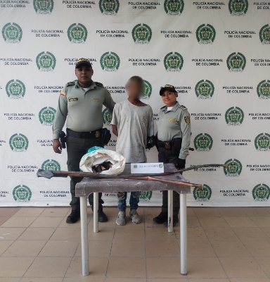 La Policia de turismo captura a tres presuntos delincuentes por el delito de hurto La Policia de turismo captura a tres presuntos delincuentes por el delito de hurto