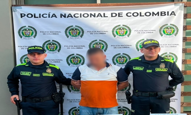 Dos polic&iacute;as y un capturado por el delito de trafico de estupefacientes