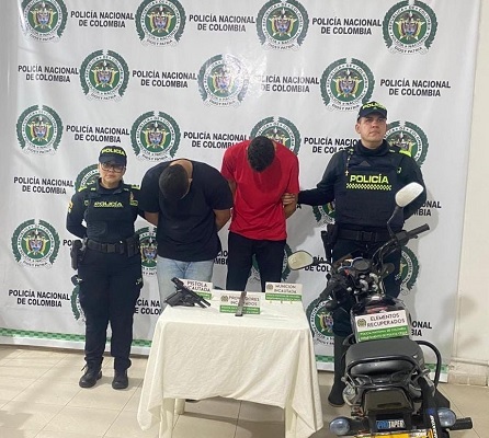 Capturados dos sujetos por hurto y porte ilegal de armas Continuaremos desplegando todas nuestras capacidades operativas para prevenir el delito