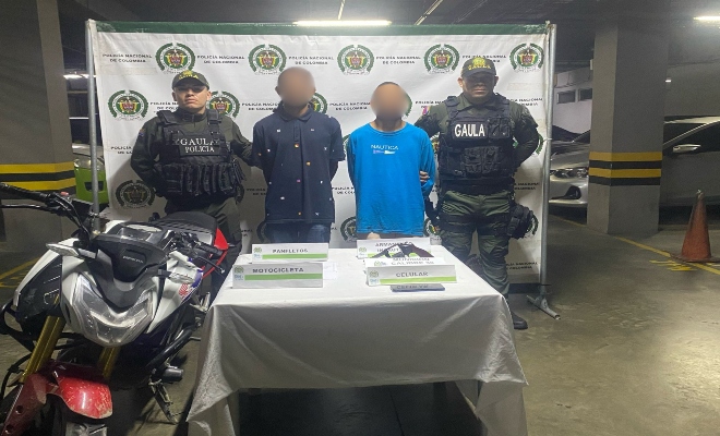 Contundentes contra la extorsión: capturados dos presuntos extorsionistas con arma de fuego y panfletos amenazantes Contundentes contra la extorsión: capturados dos presuntos extorsionistas con arma de fuego y panfletos amenazantes