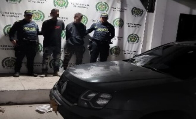 Dos capturados y veh&iacute;culo recuperado quedando a disposici&oacute;n