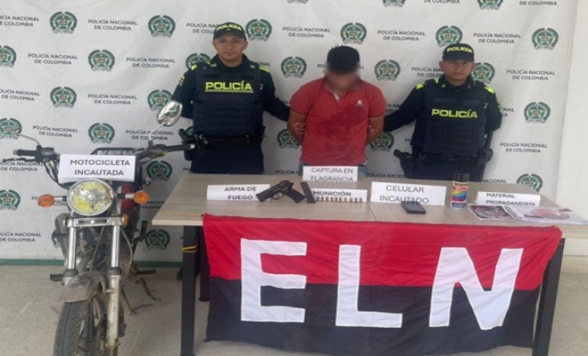 Capturado con un arma de fuego y propaganda alusiva al ELN