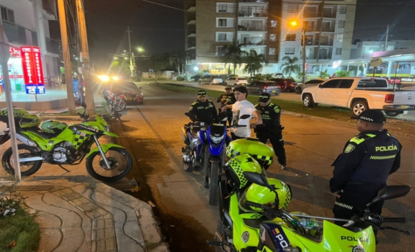 Policía realiza actividades de registro a personas y vehículos