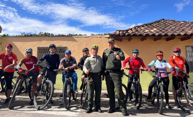 La Policía Nacional acompaña a ciclistas en Pasto en un recorrido hasta Nariño para conmemorar el Día Mundial de la Bicicleta La Policía Nacional acompaña a ciclistas en Pasto en un recorrido hasta Nariño para conmemorar el Día Mundial de la Bicicleta
