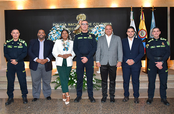 Delegación República Dominicana y funcionarios de la Policía Nacional de Colombia 
