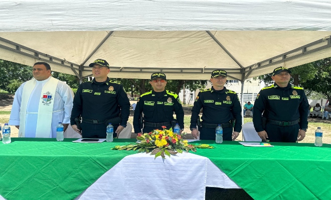 El coronel Alejandro Reyes Ramírez tomó el micrófono con serenidad y habló sin levantar la voz El coronel Alejandro Reyes Ramírez tomó el micrófono con serenidad y habló sin levantar la voz