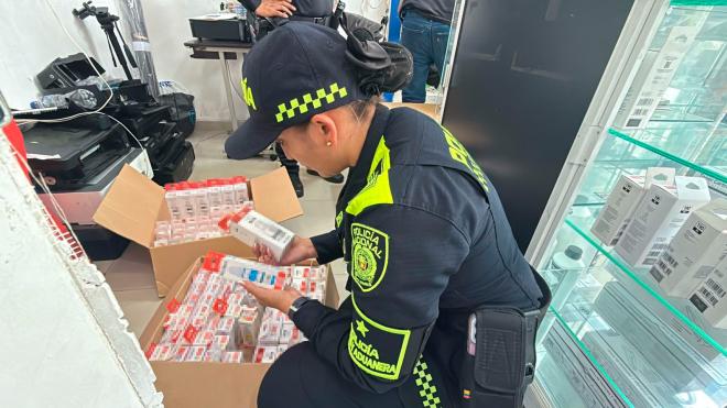 Se logra la incautación de 1.809 tintas para impresoras falsificadas. Se logra la incautación de 1.809 tintas para impresoras falsificadas.