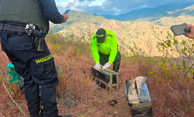 Hallazgo de 15 kilogramos de heroína, varias ampolletas de fentanilo y 500 cartuchos calibre 5.56 mm.
