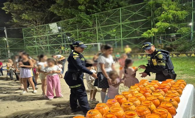 Policia Nacional de la mano con la comunidad La Policía Metropolitana de Neiva celebró el Día del Dulce en el barrio Bonilla llevando alegría, prevención y unión familiar.