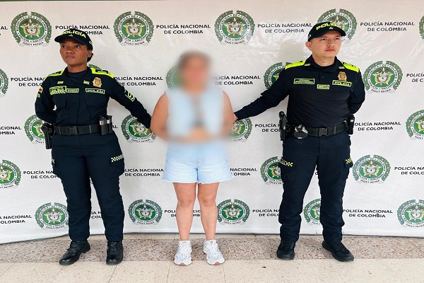 Dos Polic&iacute;as y una persona capturada por el delito de trafico de estupefacientes