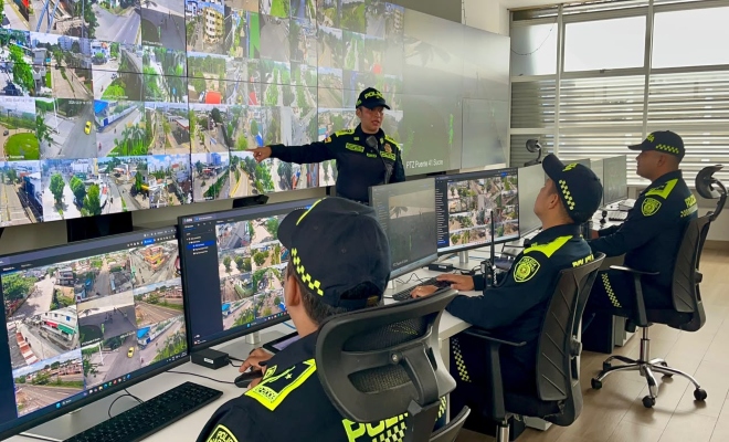 Con m&aacute;s de dos d&eacute;cadas de trayectoria en la Polic&iacute;a Nacional, la intendente jefe ha construido un camino marcado por la disciplina, el compromiso con la comunidad y la formaci&oacute;n de nuevas generaciones, sin dejar de lado su papel como madre y el valor de su familia.