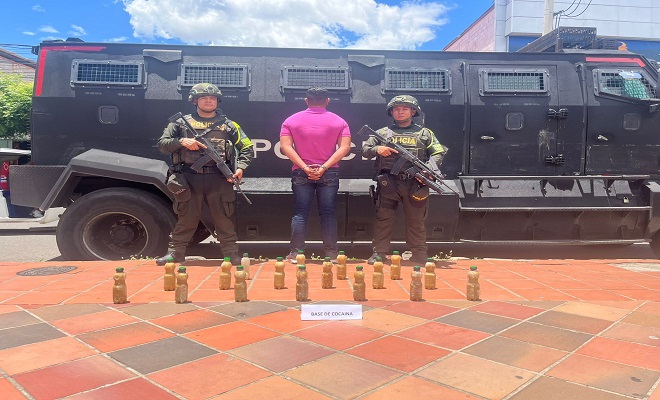 Capturada una persona con más de 10 kilos de base de coca en la vía Cúcuta, Sardinata Capturada una persona con más de 10 kilos de base de coca en la vía Cúcuta, Sardinata