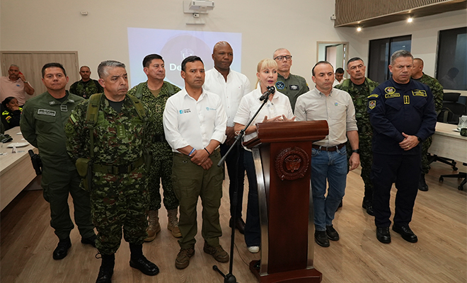 C&uacute;pula Militar da declaraciones en rueda de prensa
