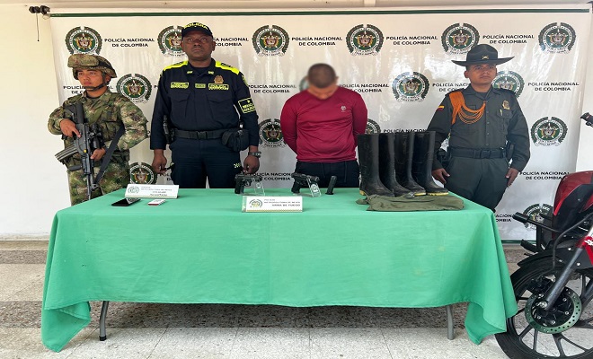 Policía Nacional captura a "Richard" con dos armas de fuego tipo pistolas