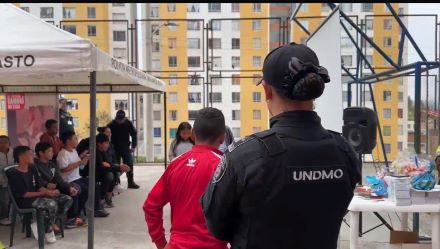 Policía Nacional fomenta la convivencia  la Policía Cívica de Mayores y líderes del sector, realizó unas actividades denominadas  "Cine con mi Policía"